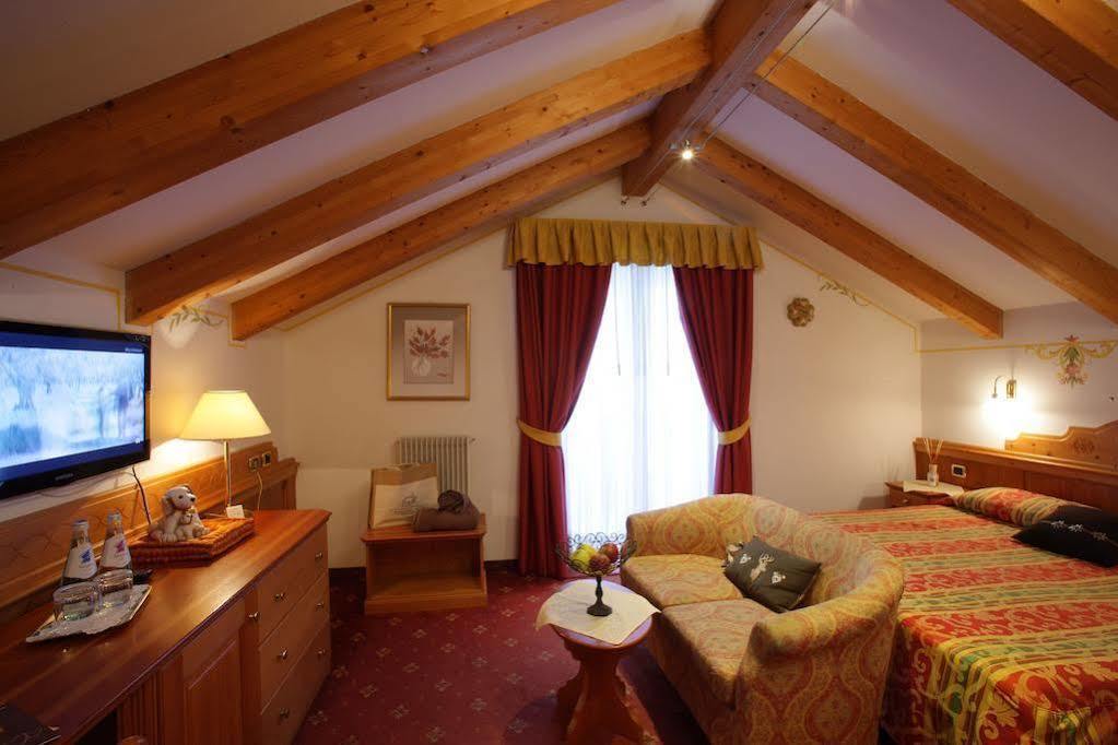 Alexander Hotel Alpine Wellness Dolomites Molveno Eksteriør bilde
